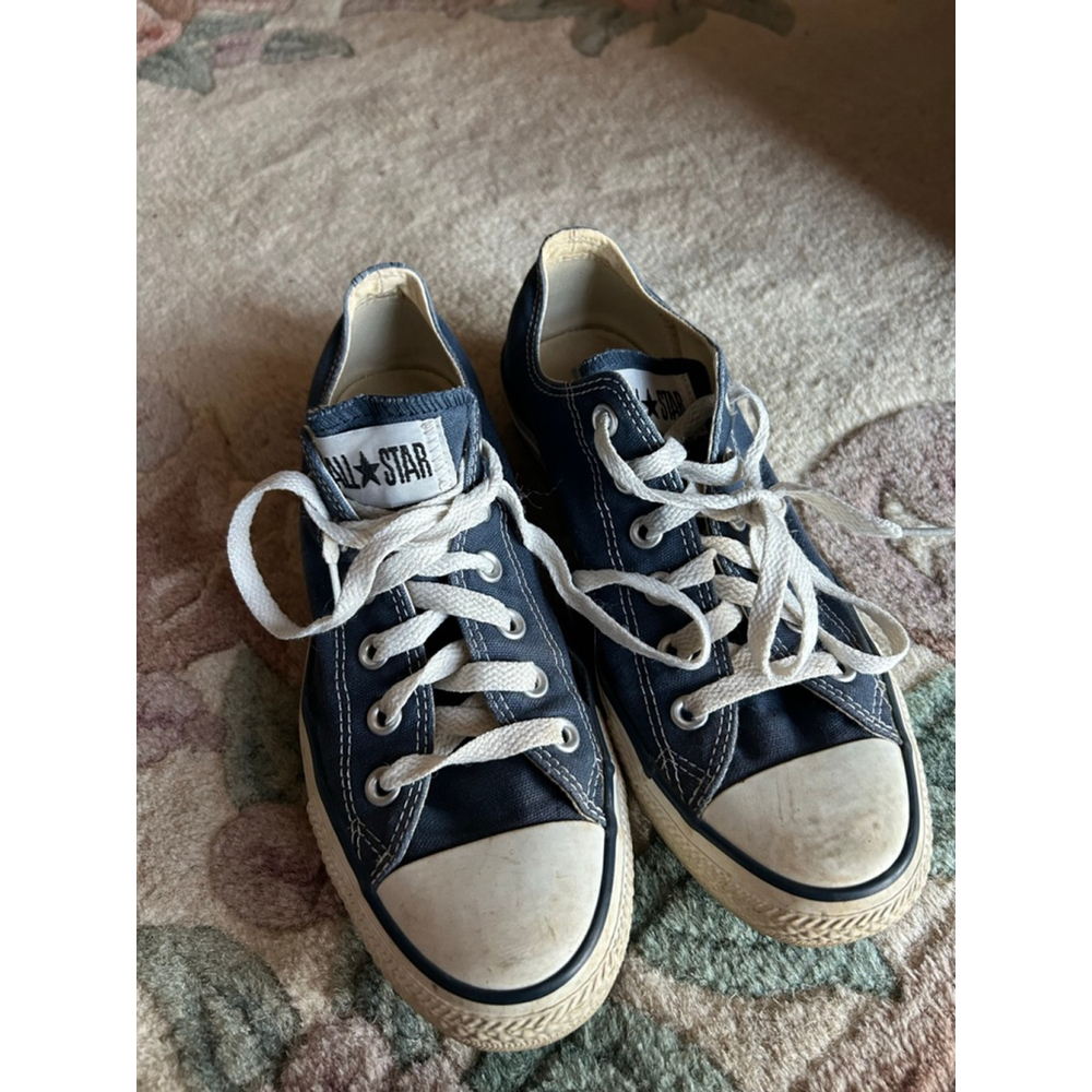 Converse size 8